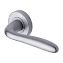 Heritage Brass Columbus Door Handle on Round Rose