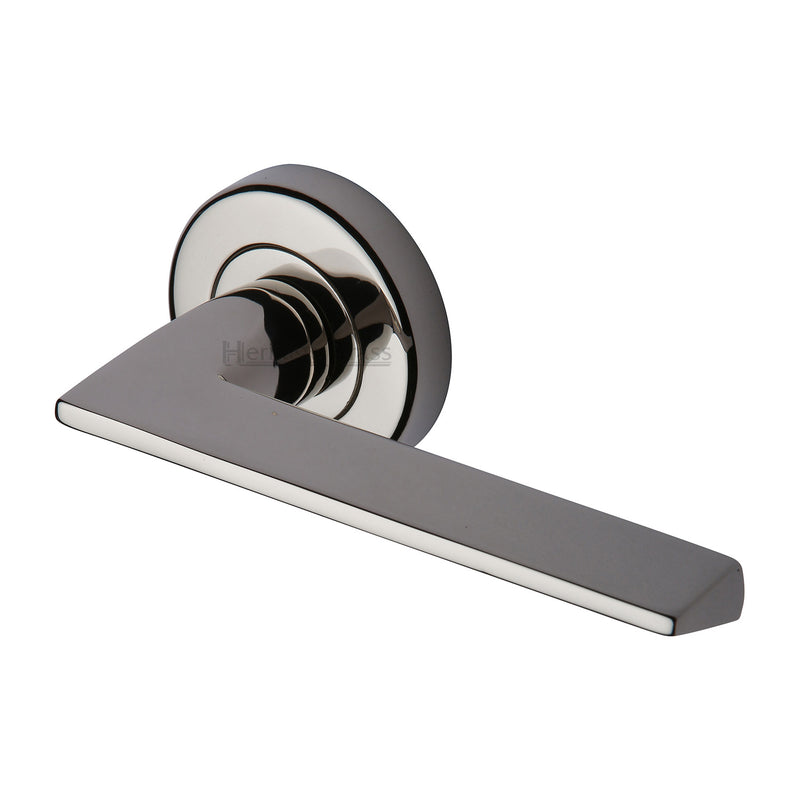 Heritage Brass Pyramid Door Handle on Round Rose