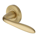 Heritage Brass Sutton Reeded Door Handle on Round Rose