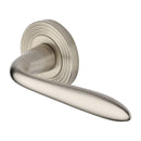 Heritage Brass Sutton Reeded Door Handle on Round Rose