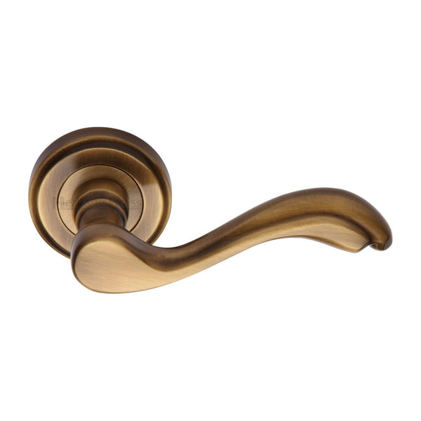 Heritage Brass Lisboa Door Handle on Round Rose