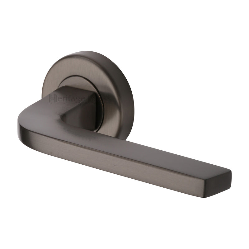 Heritage Brass Bellagio Door Handle on Round Rose