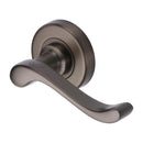 Heritage Brass Bedford Door Handle on Round Rose