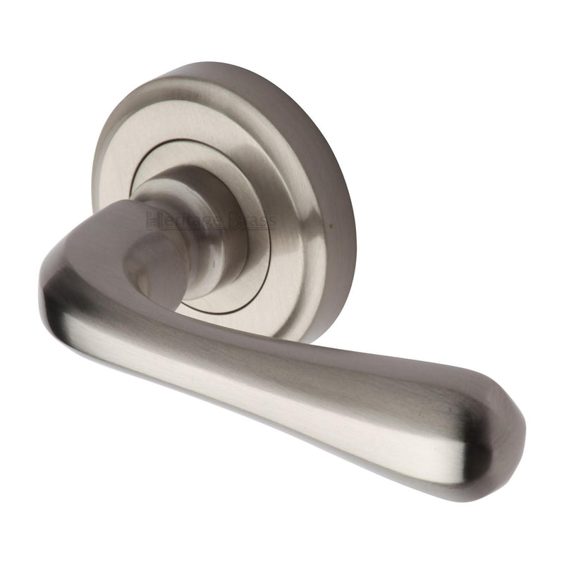 Heritage Brass Charlbury Door Handle on Round Rose