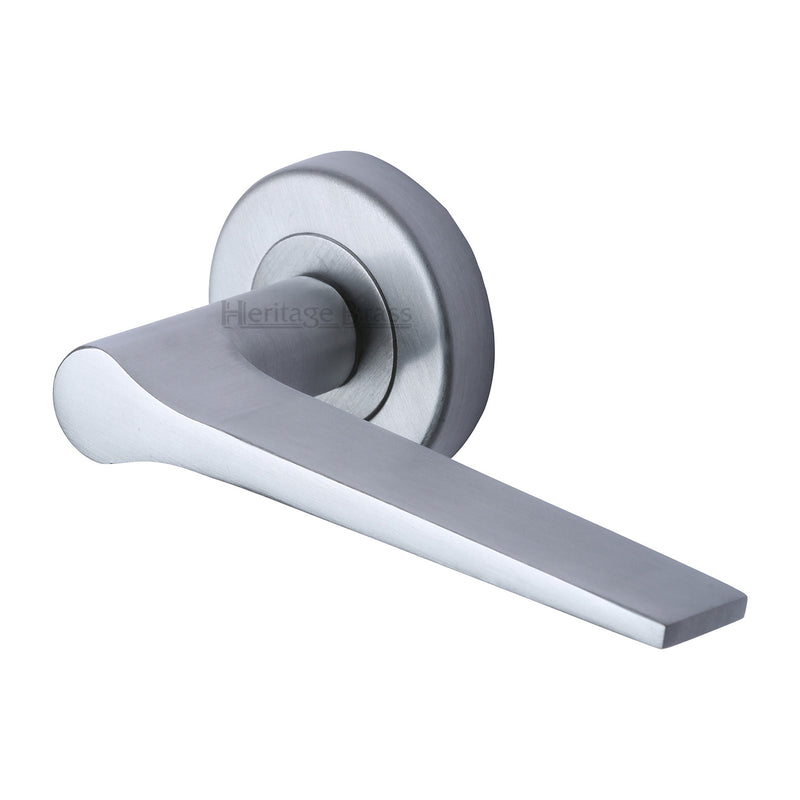Heritage Brass Gio Door Handle on Round Rose