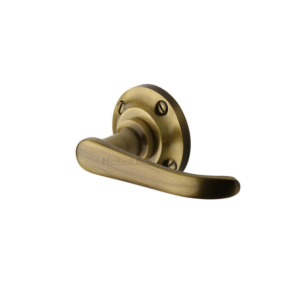 Heritage Brass Windsor Door Handle on Round Rose
