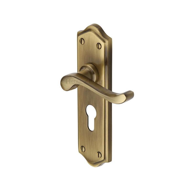 Heritage Brass Buckingham Door Handle on Plate